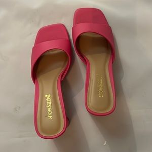 Super cute pink heels